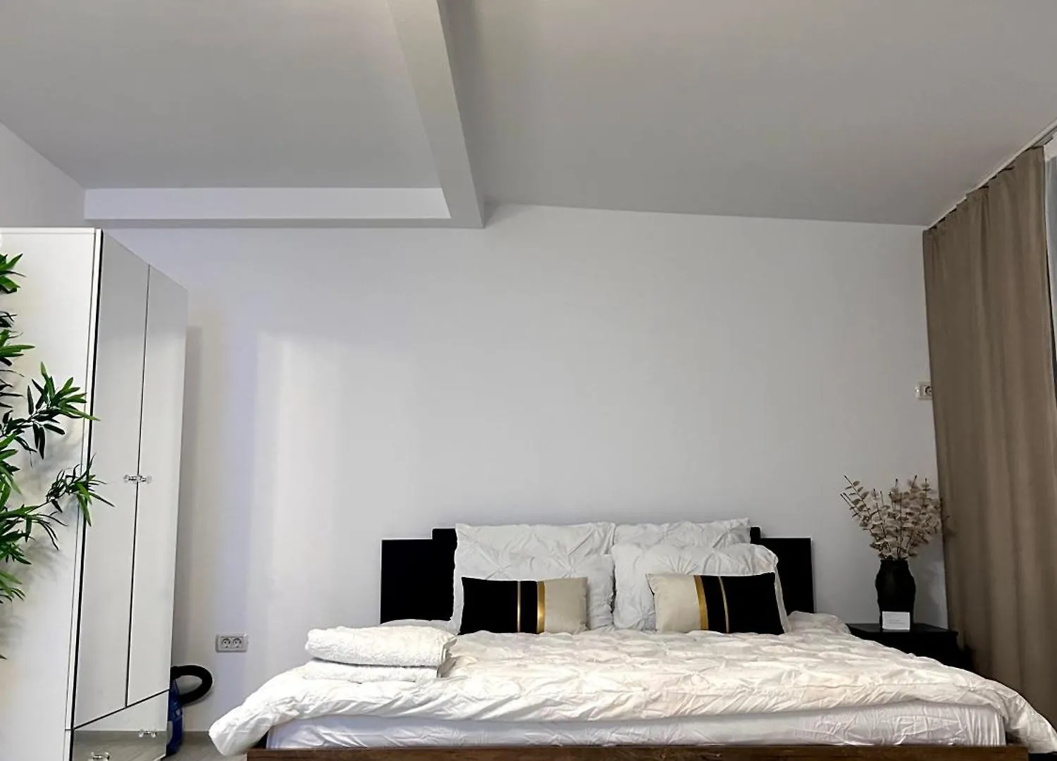 Brand New Apartment With Self Check In - Spital Fundeni -Dragonul Rosu Bucureşti