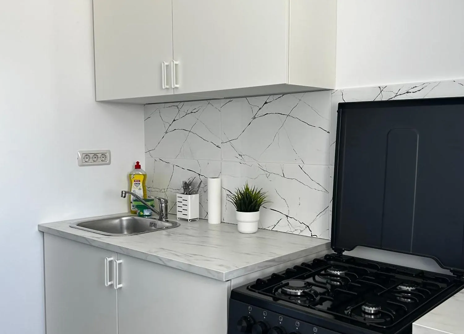 Brand New Apartment With Self Check In - Spital Fundeni -Dragonul Rosu Bucureşti 0*,  România