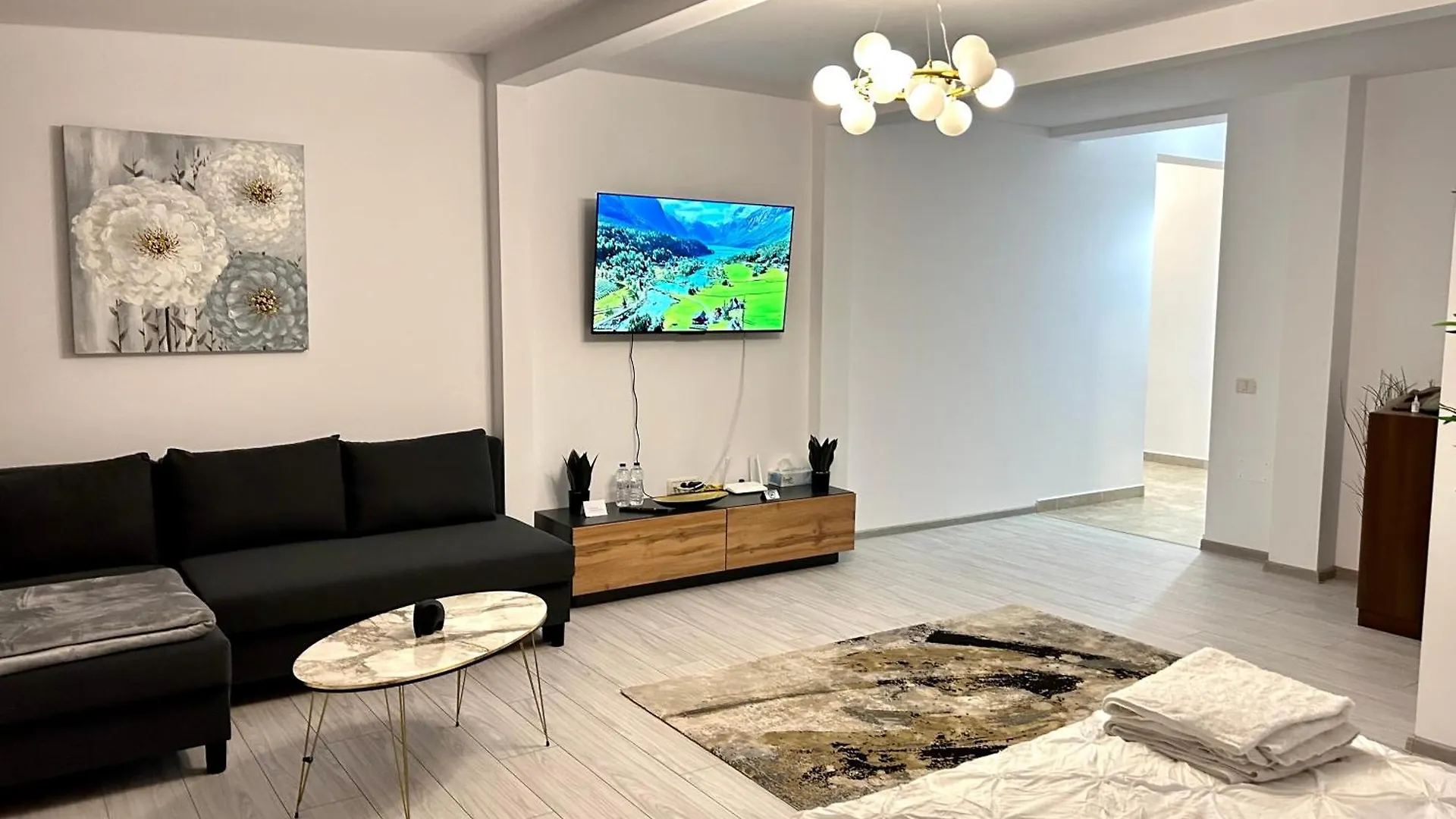Brand New Apartment With Self Check In - Spital Fundeni -Dragonul Rosu Bucharest Romania